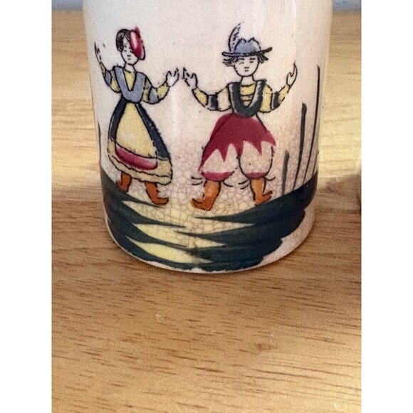 Vintage Ceramic Cinnamon & Paprika Spice Shakers Folk Art Handled Jugs Set Of 2 - Picture 2 of 7